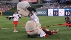 Washington Nationals racing president Thomas Jefferson falls past George Washington at the finish line