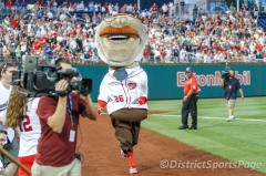 Presidents Race Teddy Roosevelt Loses with bulging pants