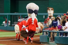 Nationals Teddy Roosevelt gets tackled by George Washington