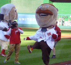 Teddy Roosevelt celebrates victory Nationals presidents race