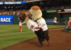 Nationals racing president Teddy Roosevelt Clobbers tackles Abe Lincoln 002