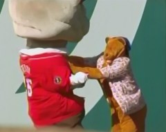 Chicago Cub tackles Teddy Roosevelt