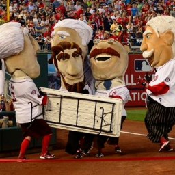 GIF: Thomas Jefferson and William Howard Taft clothesline Washington, Lincoln, and Roosevelt with a folding table