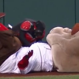 Video: Abe Lincoln enlists Ant Man to knock out Nats’ presidents race competition