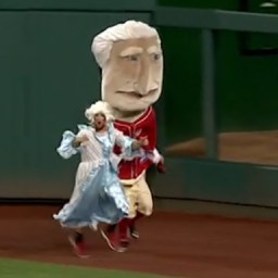 Video: Martha Washington trap stops Teddy’s presidents race motorcade