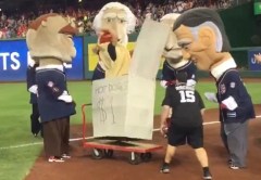 Teddy Roosevelt Dollar Hot Dog Stand Racing Presidents Dallas Braden Dog