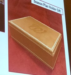 season-planholder-gift-2017