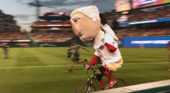 Washington Nationals Racing Presidents Race on bicycles